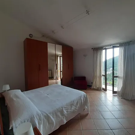 House Holiday Green By Holiday World * Velici Inferiore